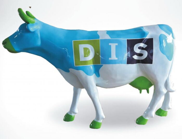 figura krowa gładka z logo